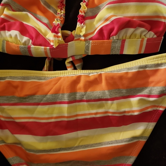 Bathing suit - Picture 3 of 7